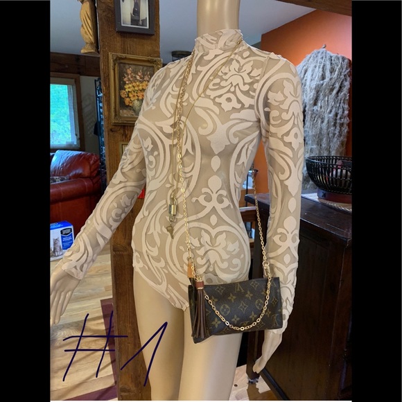 💙AUTH LV POCHETTE GM FAB 7.80”L 💙 - Picture 2 of 13